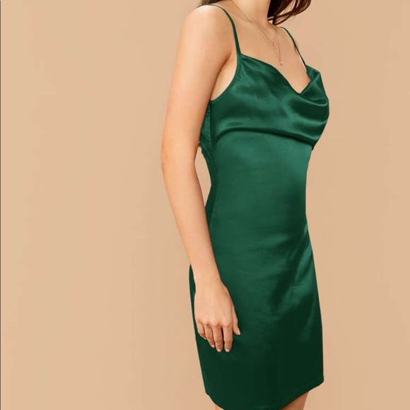 ***SOLD*** Emerald green dress - Picture 4 of 5